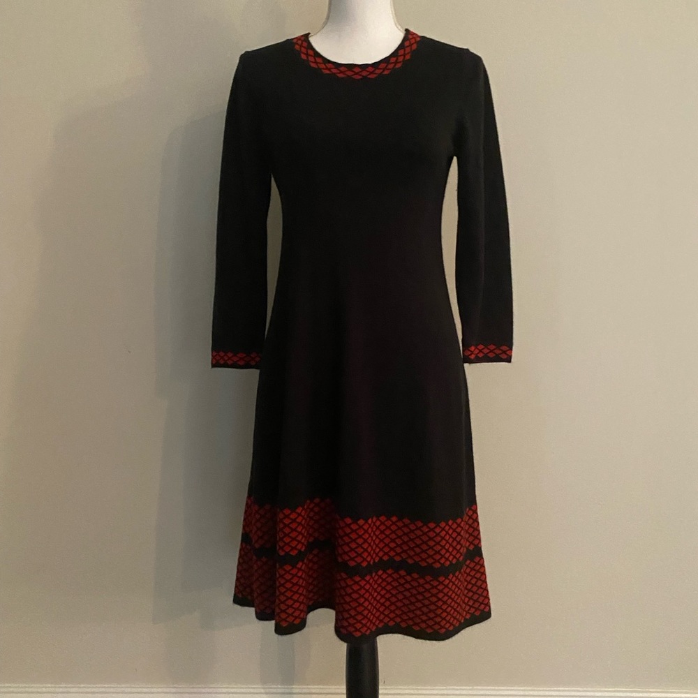 Sweater dress. Black and red. Size M.